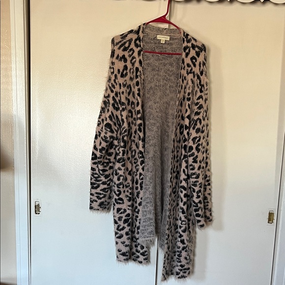 Aveology Sweaters - Fuzzy Open Leopard-Print Cardigan Sweater - Neutral Beige/Black